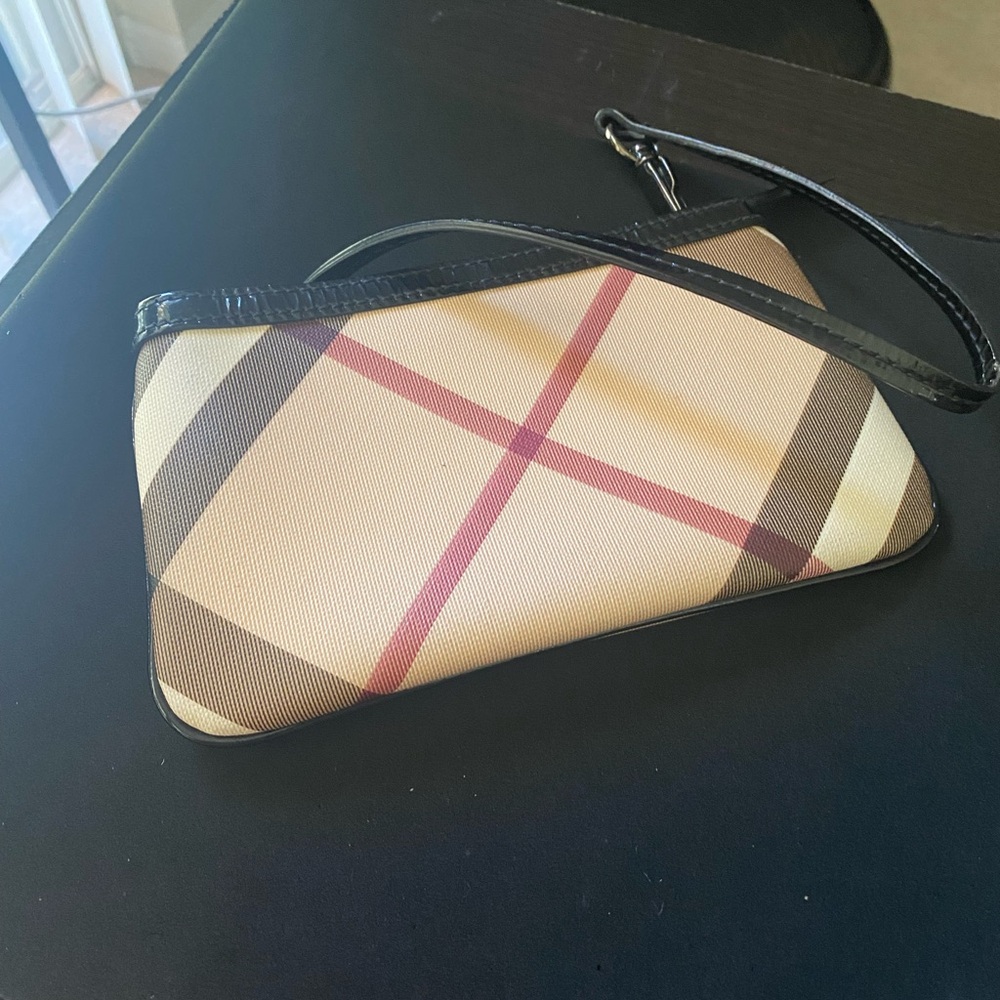 Burberry Authentic Nova Check Wristlet